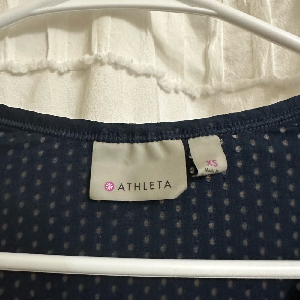 Athleta light long sleeve top - Picture 2 of 2